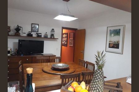 Casa à venda com 3 quartos, 190m² em Ferreira, São Paulo