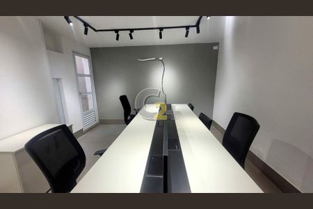 Casa à venda com 4 quartos, 230m² em Água Branca, São Paulo