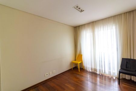 Apartamento para alugar com 116m², 4 quartos e 2 vagas Apartamento para alugar com 116m², 4 quartos e 2 vagasSala de Tv