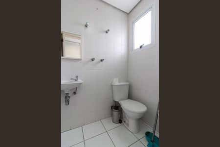 Apartamento para alugar com 116m², 4 quartos e 2 vagas Apartamento para alugar com 116m², 4 quartos e 2 vagasBanheiro de Serviço