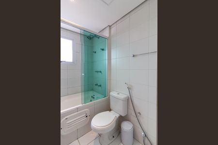 Apartamento para alugar com 116m², 4 quartos e 2 vagas Apartamento para alugar com 116m², 4 quartos e 2 vagasBanheiro da Suíte