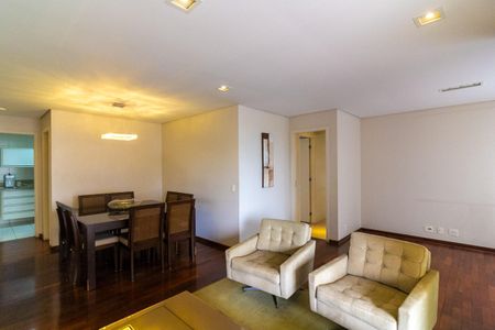 Apartamento para alugar com 116m², 4 quartos e 2 vagas Apartamento para alugar com 116m², 4 quartos e 2 vagasSala de Estar