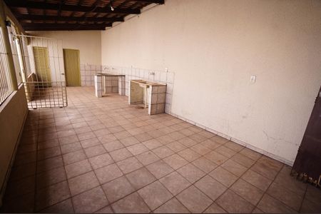 Área Externa de casa para alugar com 3 quartos, 360m² em Jardim Europa, Goiânia