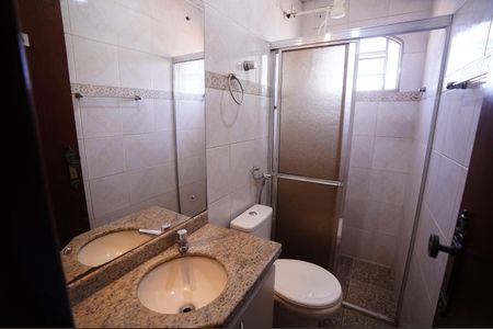 Casa para alugar com 360m², 5 quartos e 7 vagas Casa para alugar com 360m², 5 quartos e 7 vagasBanheiro da Suíte 2