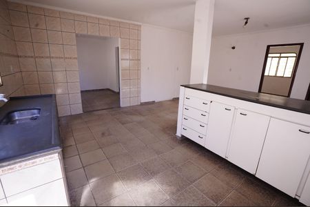 Casa para alugar com 360m², 5 quartos e 7 vagas Casa para alugar com 360m², 5 quartos e 7 vagasCozinha