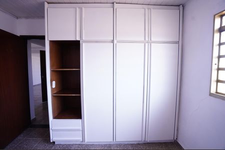 Quarto 3 de casa para alugar com 3 quartos, 360m² em Jardim Europa, Goiânia