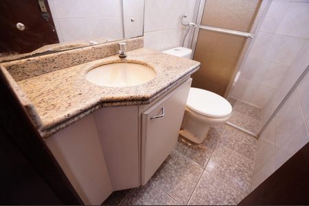 Casa para alugar com 360m², 5 quartos e 7 vagas Casa para alugar com 360m², 5 quartos e 7 vagasBanheiro da Suíte 2