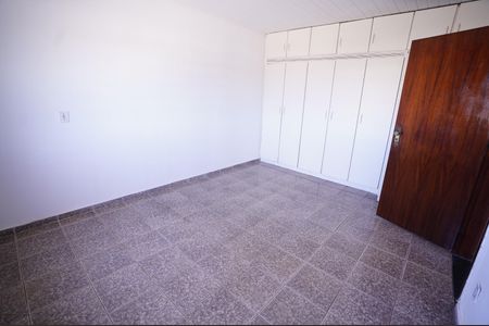Casa para alugar com 360m², 5 quartos e 7 vagas Casa para alugar com 360m², 5 quartos e 7 vagasSuíte 1