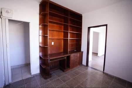 Casa para alugar com 360m², 5 quartos e 7 vagas Casa para alugar com 360m², 5 quartos e 7 vagasSala