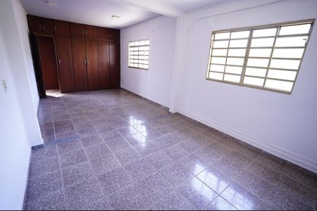 Casa para alugar com 360m², 5 quartos e 7 vagas Casa para alugar com 360m², 5 quartos e 7 vagasSuíte 2