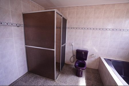 Casa para alugar com 360m², 5 quartos e 7 vagas Casa para alugar com 360m², 5 quartos e 7 vagasBanheiro da Suíte 2