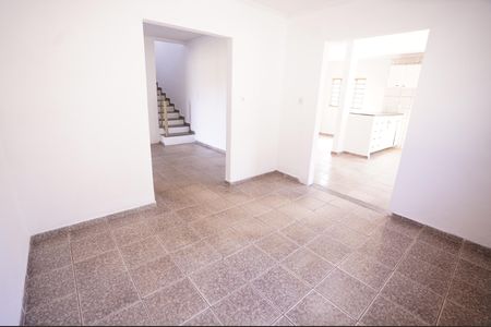 Casa para alugar com 360m², 5 quartos e 7 vagas Casa para alugar com 360m², 5 quartos e 7 vagasCopa