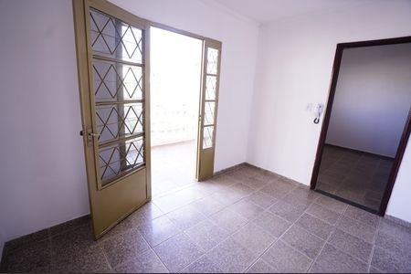 Casa para alugar com 360m², 5 quartos e 7 vagas Casa para alugar com 360m², 5 quartos e 7 vagasSala