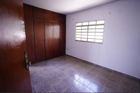Casa para alugar com 360m², 5 quartos e 7 vagas Casa para alugar com 360m², 5 quartos e 7 vagasSuíte 2