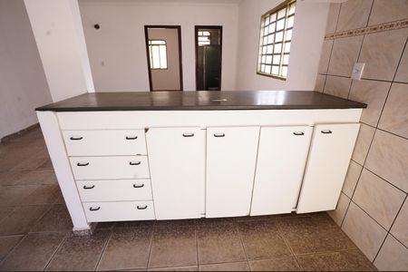 Casa para alugar com 360m², 5 quartos e 7 vagas Casa para alugar com 360m², 5 quartos e 7 vagasCozinha