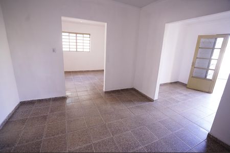 Casa para alugar com 360m², 5 quartos e 7 vagas Casa para alugar com 360m², 5 quartos e 7 vagasSala