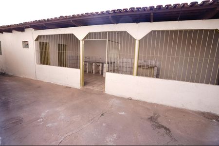 Casa para alugar com 360m², 5 quartos e 7 vagas Casa para alugar com 360m², 5 quartos e 7 vagasÁrea Externa