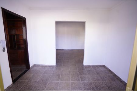 Casa para alugar com 360m², 5 quartos e 7 vagas Casa para alugar com 360m², 5 quartos e 7 vagasSala