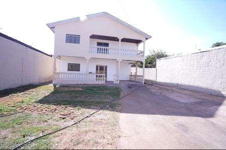 Casa para alugar com 360m², 5 quartos e 7 vagas Casa para alugar com 360m², 5 quartos e 7 vagasFachada