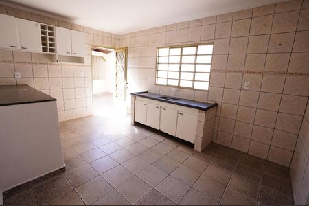 Casa para alugar com 360m², 5 quartos e 7 vagas Casa para alugar com 360m², 5 quartos e 7 vagasCozinha