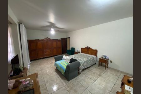 Casa para alugar com 420m², 4 quartos e 3 vagas Casa para alugar com 420m², 4 quartos e 3 vagasSuíte
