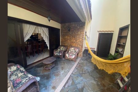 Casa para alugar com 420m², 4 quartos e 3 vagas Casa para alugar com 420m², 4 quartos e 3 vagasÁrea Externa