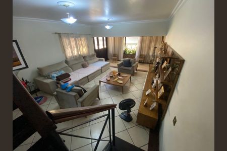 Casa para alugar com 420m², 4 quartos e 3 vagas Casa para alugar com 420m², 4 quartos e 3 vagasSala