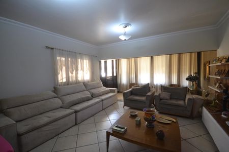 Sala de casa para alugar com 4 quartos, 420m² em Parque Residencial Guadalajara, Nova Iguaçu