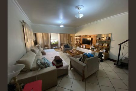 Casa para alugar com 420m², 4 quartos e 3 vagas Casa para alugar com 420m², 4 quartos e 3 vagasSala