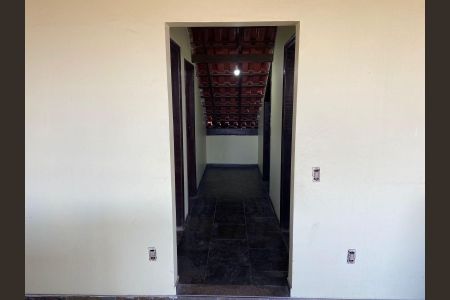 Casa para alugar com 420m², 4 quartos e 3 vagas Casa para alugar com 420m², 4 quartos e 3 vagasCorredor