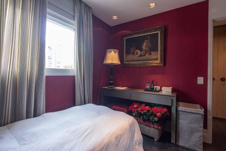 Apartamento à venda com 170m², 3 quartos e 3 vagasQuarto 2