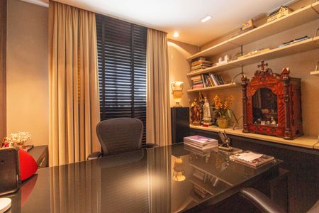 Apartamento à venda com 170m², 3 quartos e 3 vagasQuarto 1