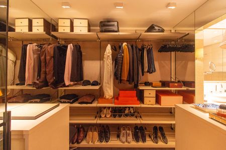 Apartamento à venda com 170m², 3 quartos e 3 vagasCloset da suíte