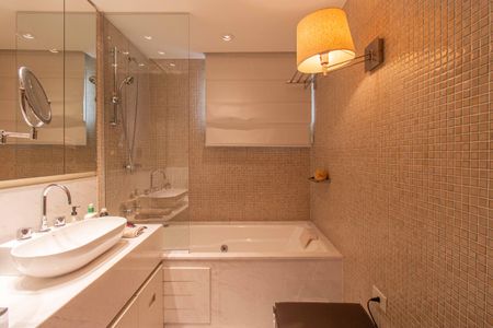 Apartamento à venda com 170m², 3 quartos e 3 vagasBanheiro da Suíte