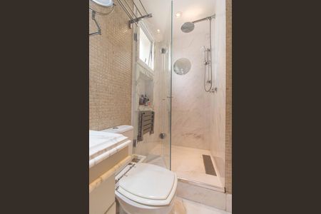 Apartamento à venda com 170m², 3 quartos e 3 vagasBanheiro 2 da Suíte