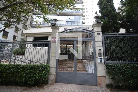 Apartamento à venda com 170m², 3 quartos e 3 vagasFachada e portaria