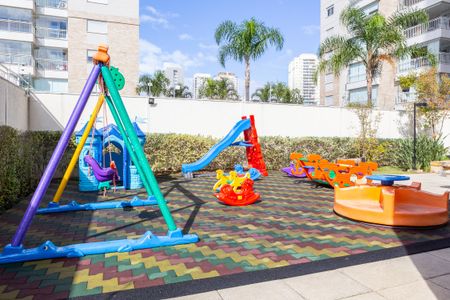 Apartamento à venda com 162m², 3 quartos e 3 vagasÁrea comum - Playground