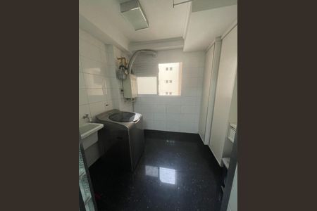 Apartamento à venda com 127m², 3 quartos e 2 vagas Apartamento à venda com 127m², 3 quartos e 2 vagasLavanderia