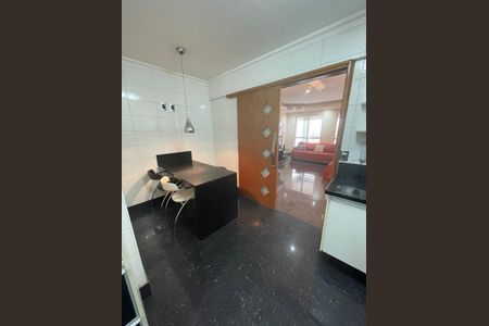 Apartamento à venda com 127m², 3 quartos e 2 vagas Apartamento à venda com 127m², 3 quartos e 2 vagasCozinha