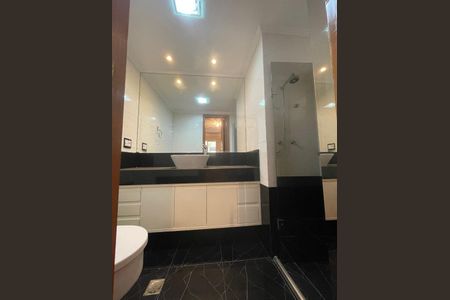 Apartamento à venda com 127m², 3 quartos e 2 vagas Apartamento à venda com 127m², 3 quartos e 2 vagasBanheiro