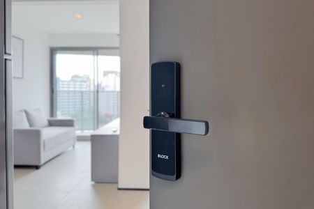 Apartamento à venda com 47m², 2 quartos e 1 vagaFechadura Eletrônica