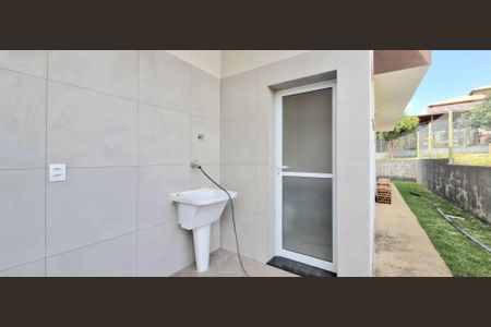 Casa de condomínio à venda com 525m², 4 quartos e 4 vagas Casa de condomínio à venda com 525m², 4 quartos e 4 vagasÁrea de Serviço