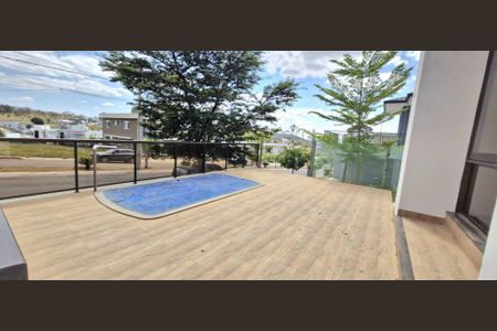 Casa de condomínio à venda com 525m², 4 quartos e 4 vagas Casa de condomínio à venda com 525m², 4 quartos e 4 vagasPiscina