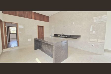 Casa de condomínio à venda com 525m², 4 quartos e 4 vagas Casa de condomínio à venda com 525m², 4 quartos e 4 vagasCozinha