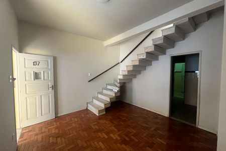 Casa de condomínio à venda com 70m², 2 quartos e 1 vaga Casa de condomínio à venda com 70m², 2 quartos e 1 vagaSala