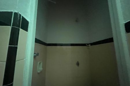 Casa de condomínio à venda com 70m², 2 quartos e 1 vaga Casa de condomínio à venda com 70m², 2 quartos e 1 vagaBanheiro de Serviço