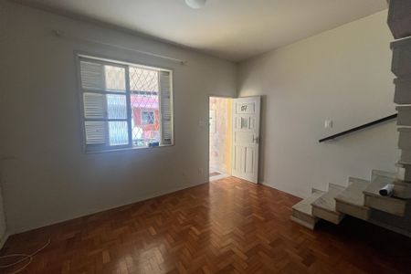 Casa de condomínio à venda com 70m², 2 quartos e 1 vaga Casa de condomínio à venda com 70m², 2 quartos e 1 vagaSala