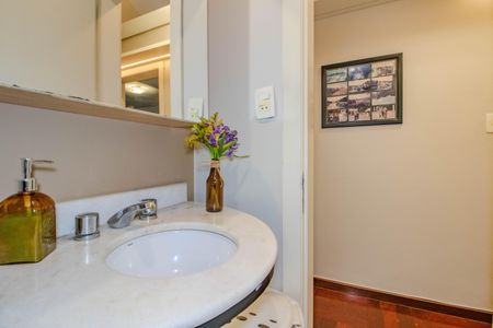 Apartamento para alugar com 141m², 2 quartos e 2 vagasLavabo