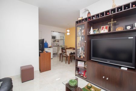Apartamento à venda com 75m², 3 quartos e 2 vagasSala
