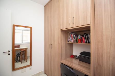 Apartamento à venda com 75m², 3 quartos e 2 vagasQuarto 2